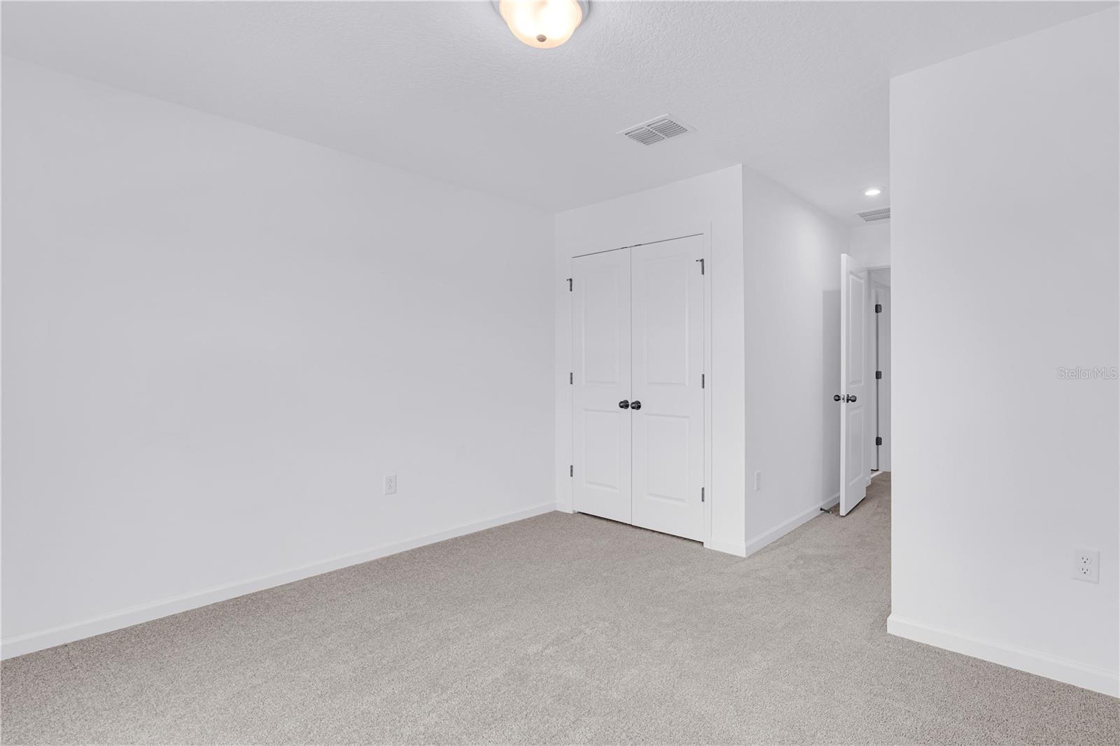 Image 21 of 35 For 1160 Lakeshore Breeze Place