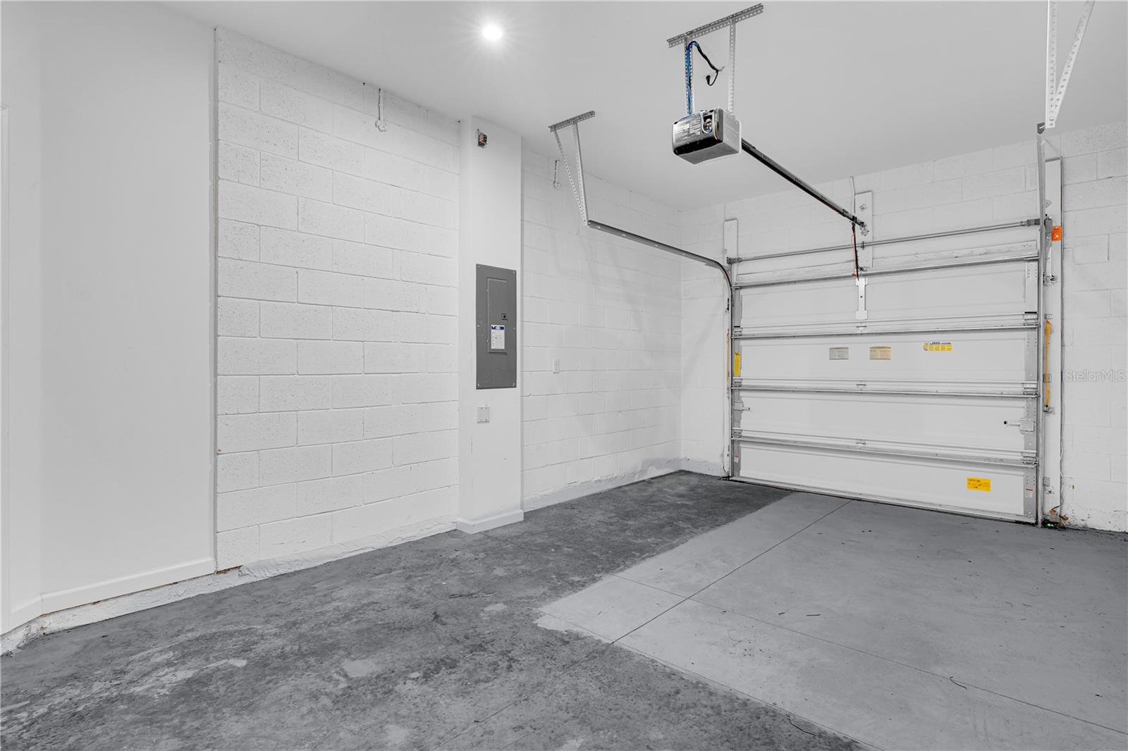 Image 22 of 35 For 1160 Lakeshore Breeze Place