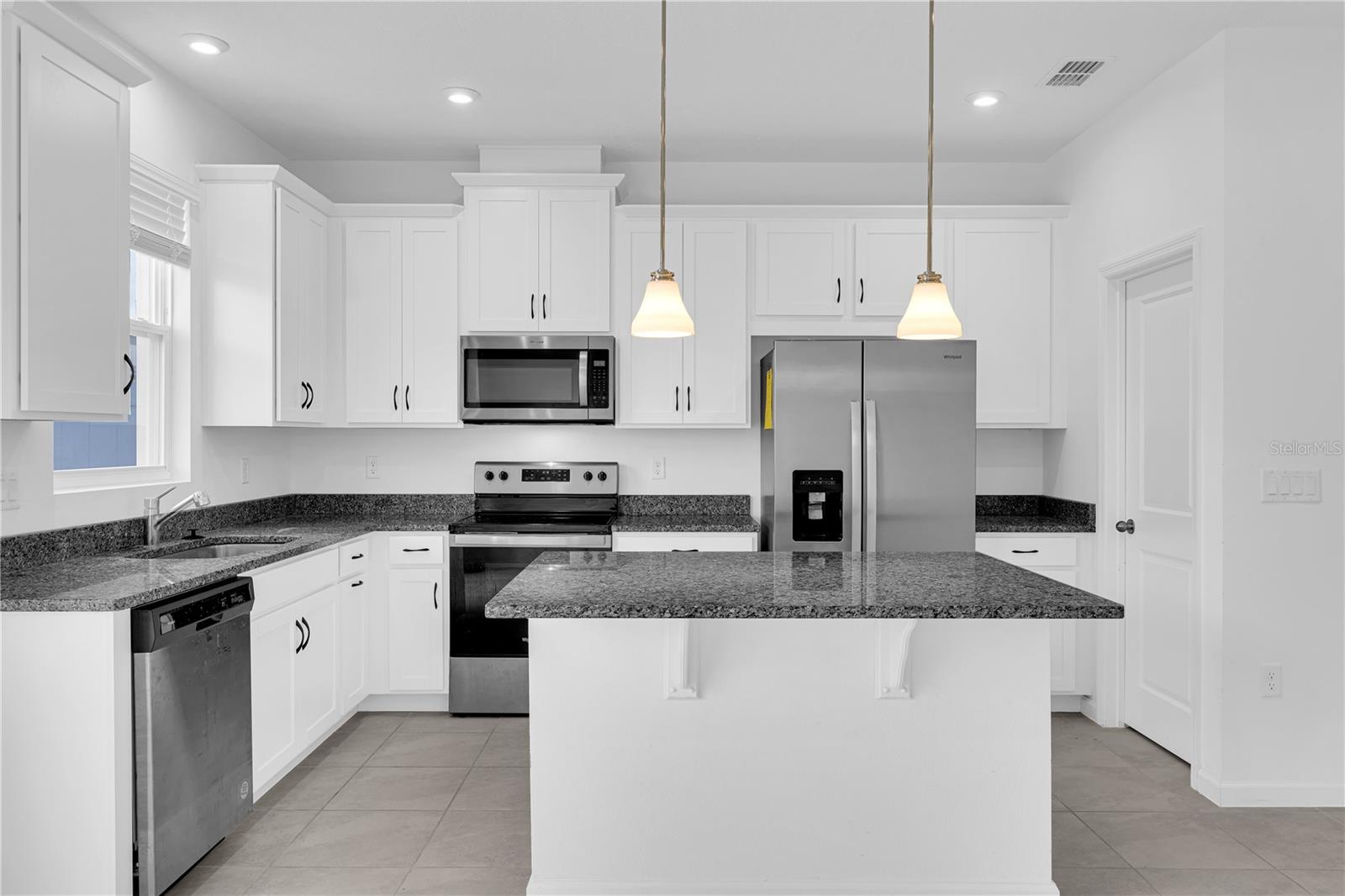 Image 6 of 35 For 1160 Lakeshore Breeze Place