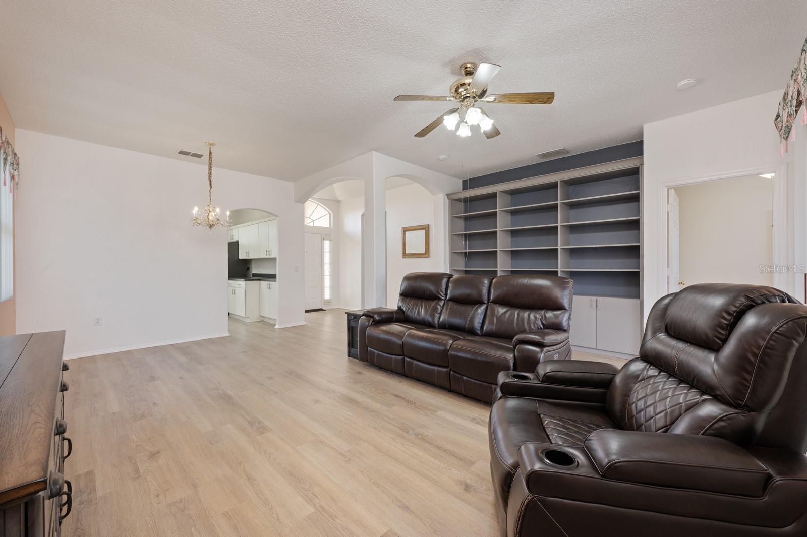 Image 7 of 29 For 3236 Fairfield Drive