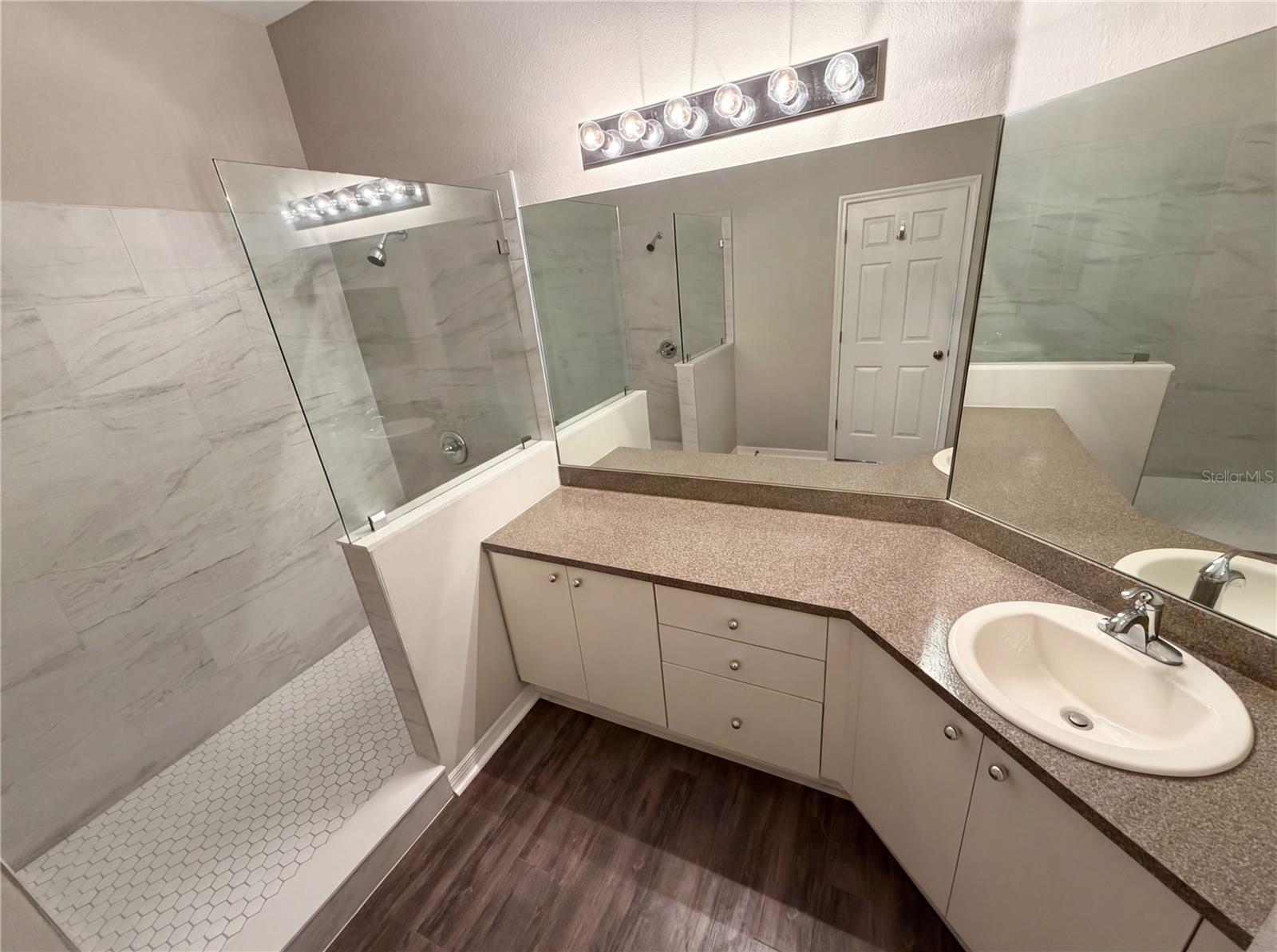 Image 6 of 28 For 11520 Captiva Kay Drive