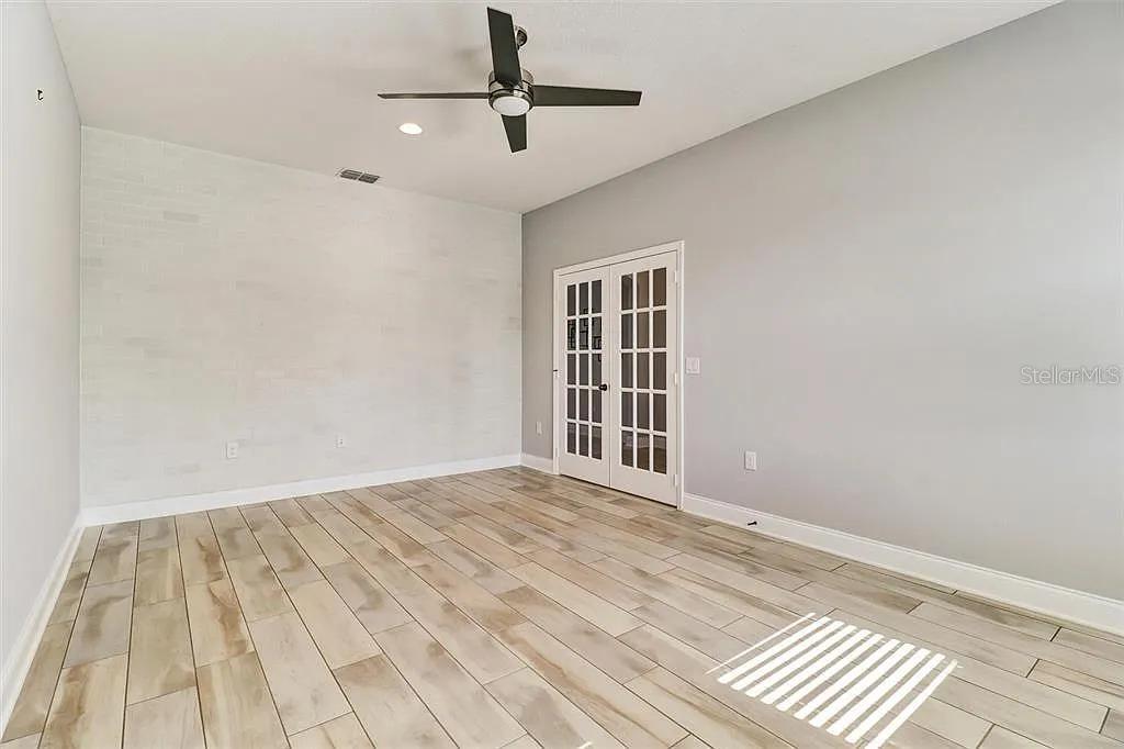 Image 21 of 24 For 1856 Napoli Drive