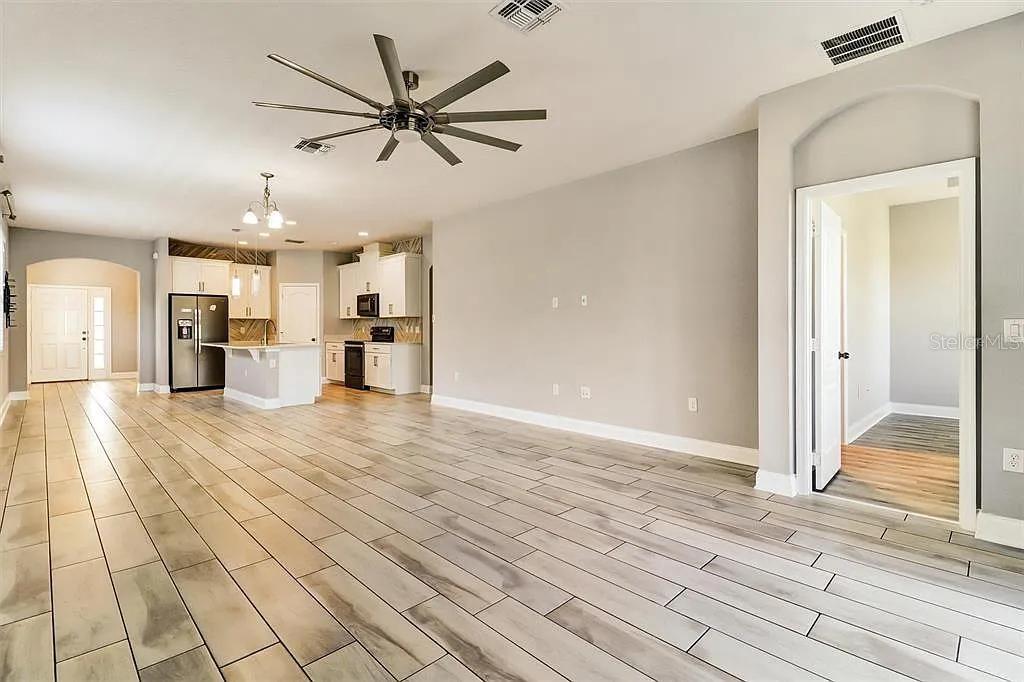 Image 7 of 24 For 1856 Napoli Drive