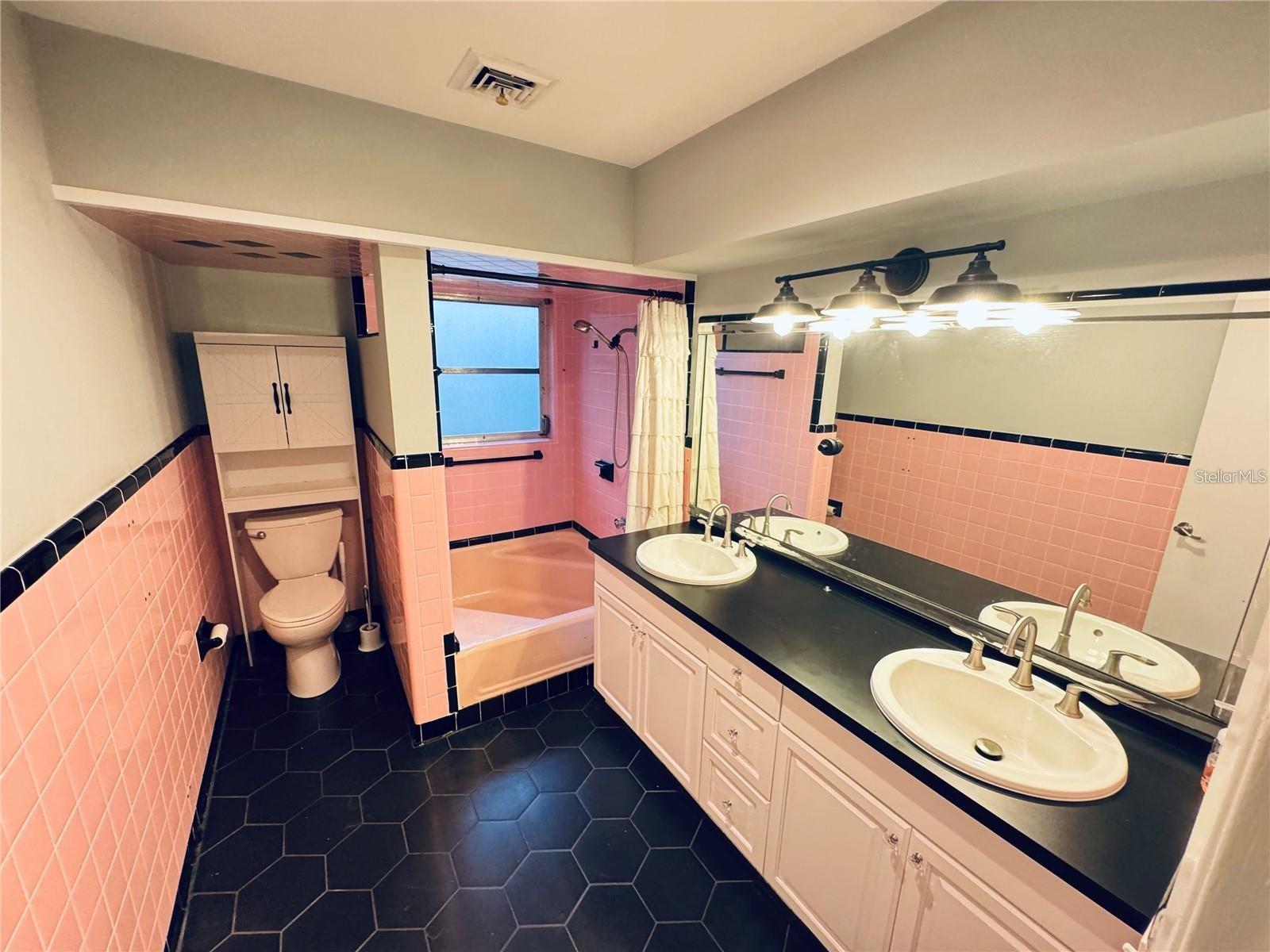 Image 18 of 26 For 2022 Edgewood Road