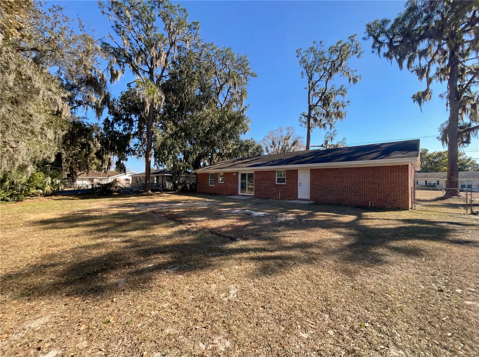 Image 16 of 19 For 830 Shady Lane