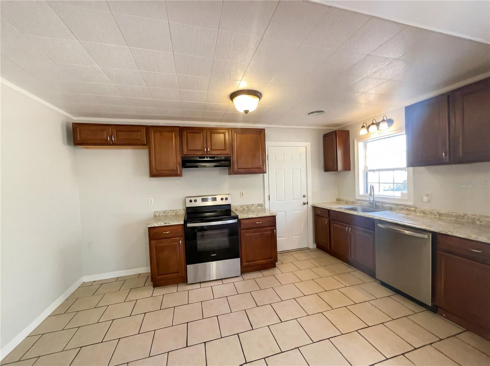 Image 2 of 19 For 830 Shady Lane