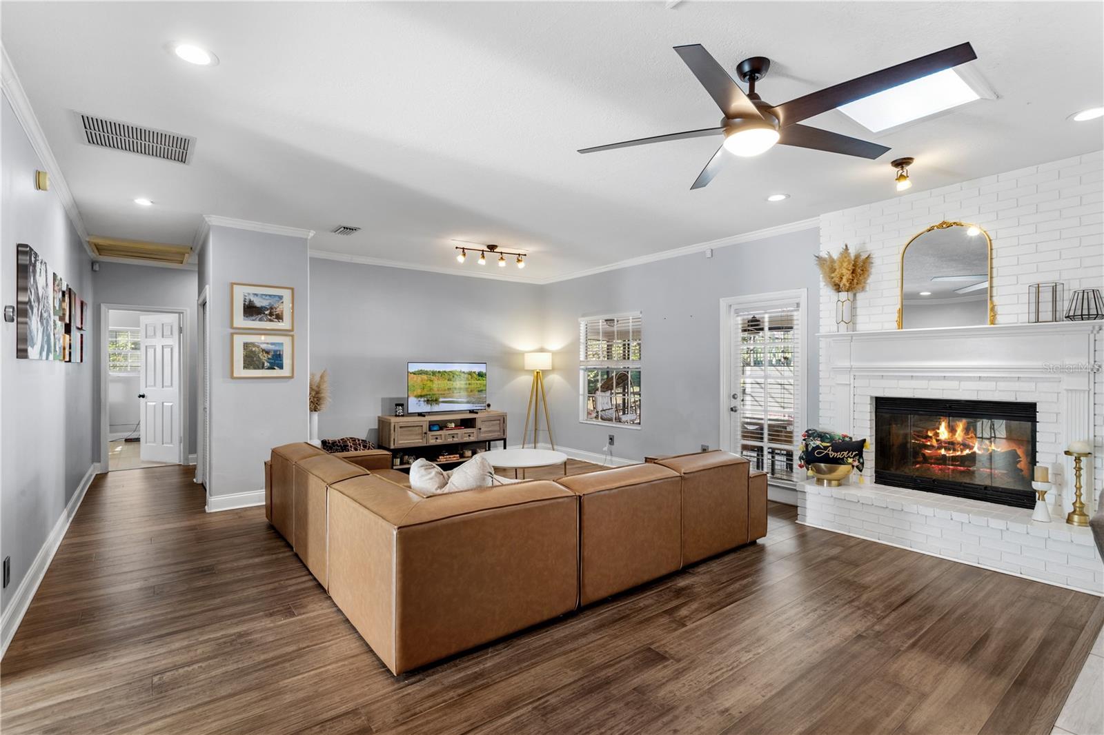 Image 8 of 25 For 9237 Mcdavid Court