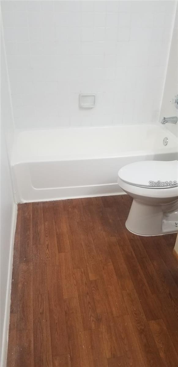 Image 14 of 36 For 246 Afton Square 105