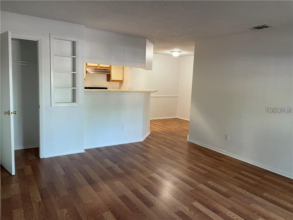 Image 3 of 36 For 246 Afton Square 105