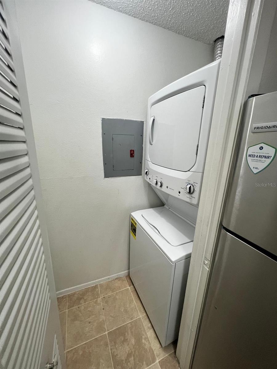 Image 9 of 36 For 246 Afton Square 105