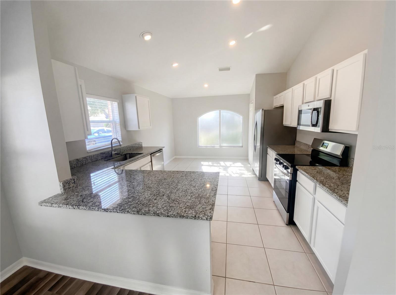 Image 7 of 25 For 13825 Royston Bend