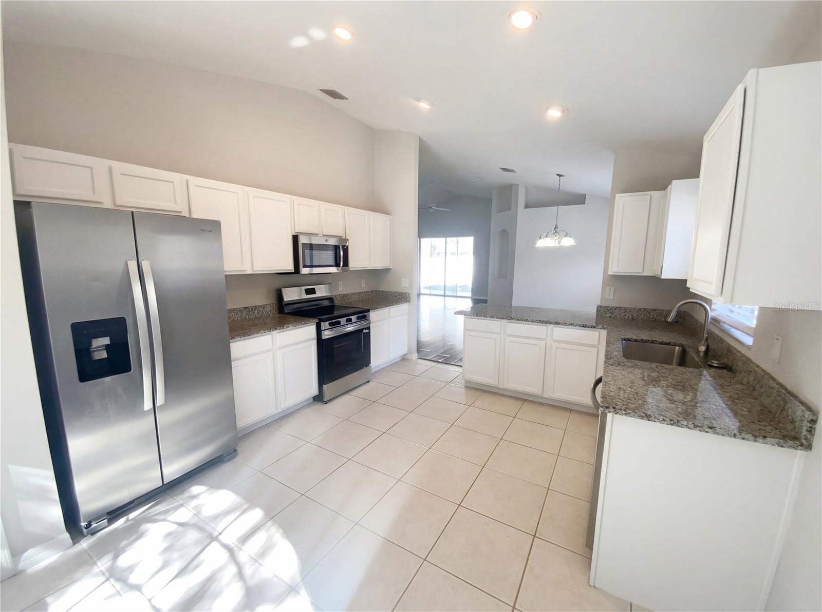 Image 8 of 25 For 13825 Royston Bend