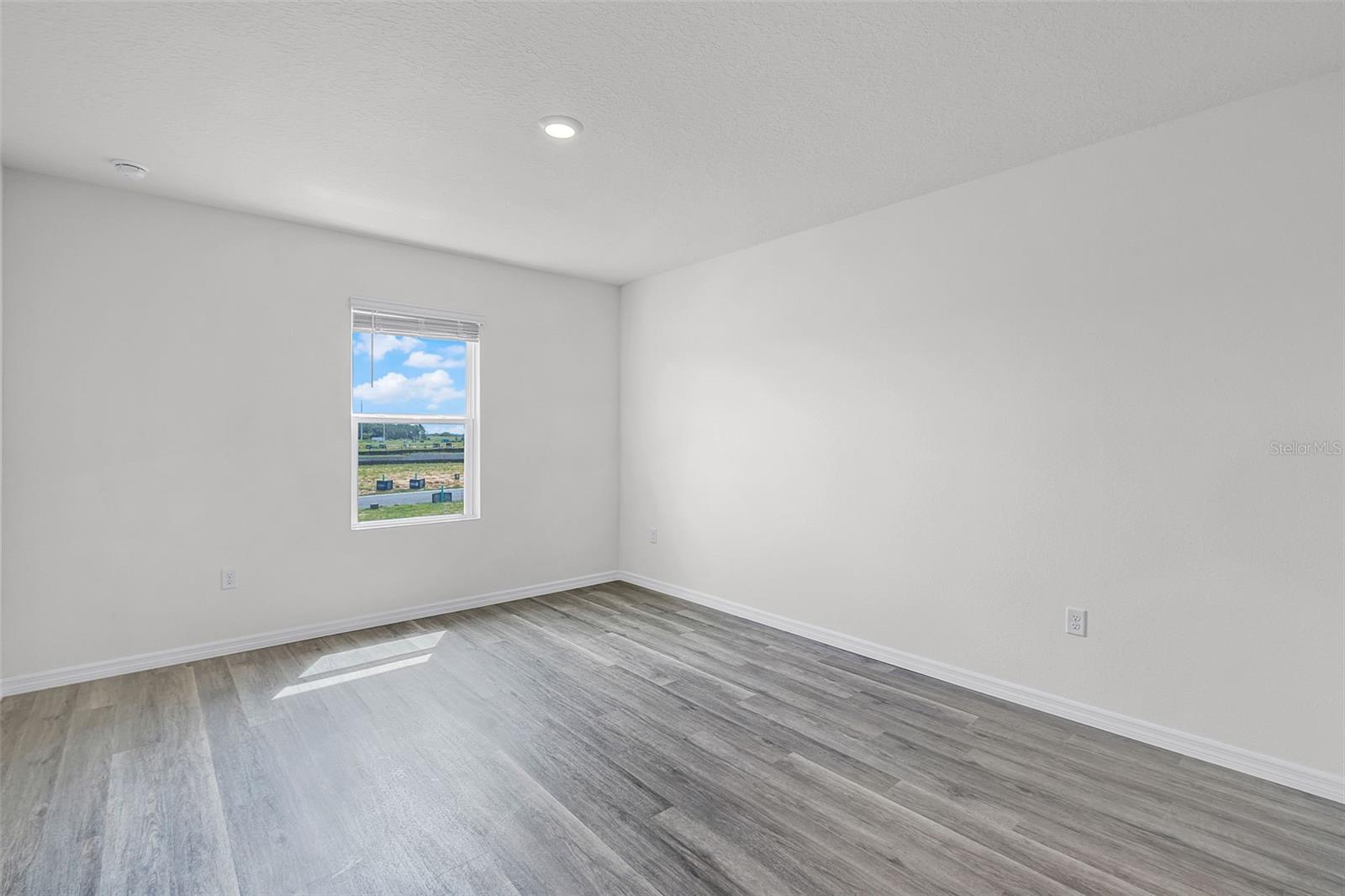 Image 27 of 32 For 2605 Olympic Court