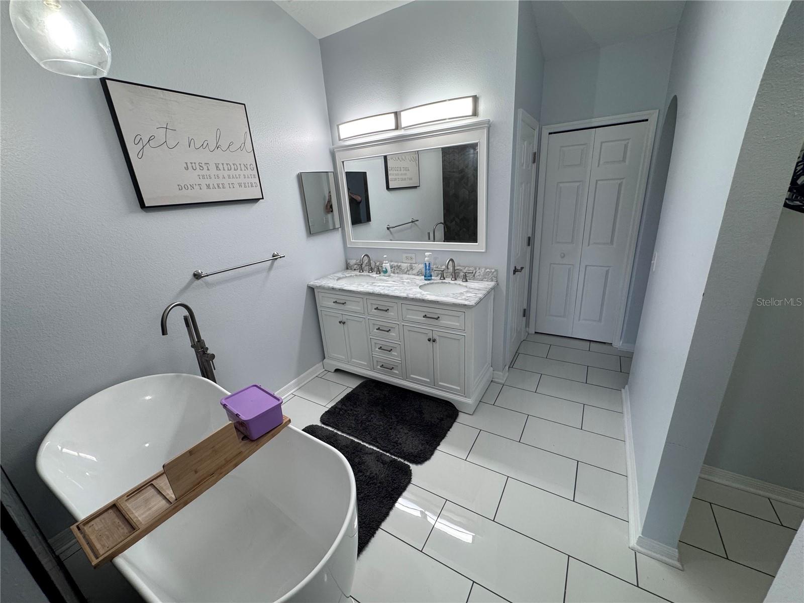 Image 38 of 63 For 4064 Sunny Day Way