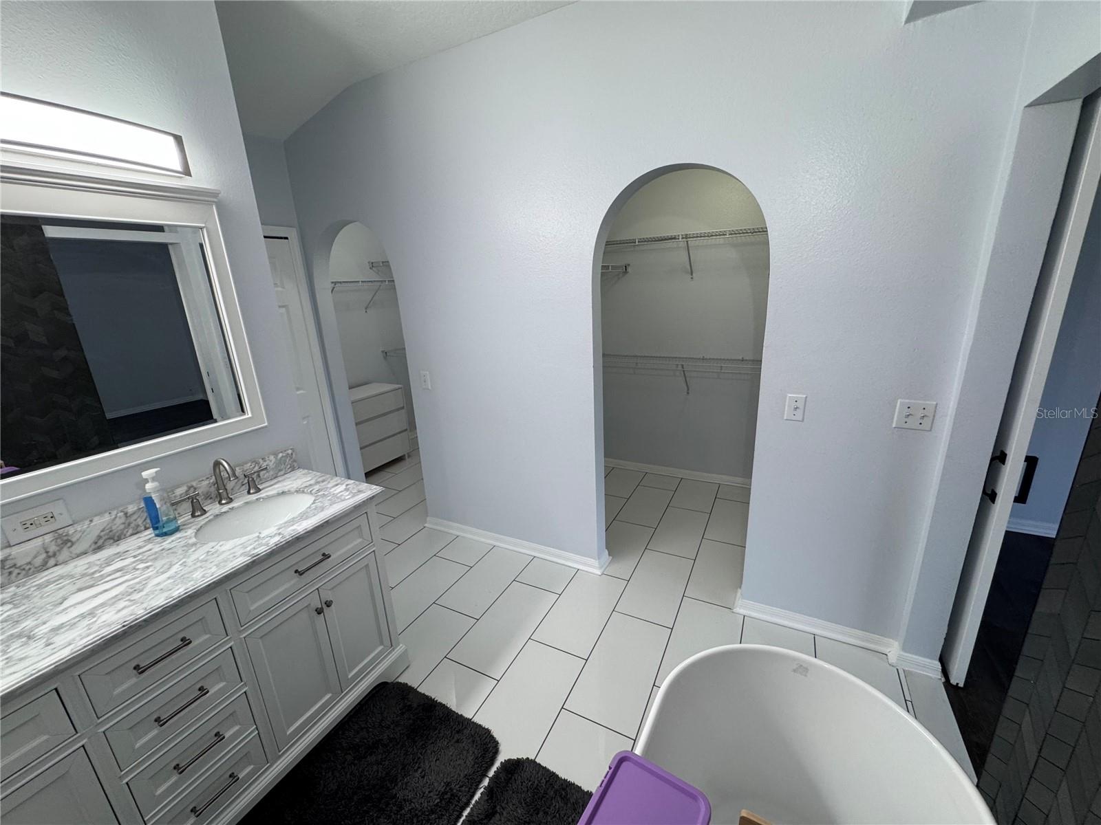 Image 40 of 63 For 4064 Sunny Day Way