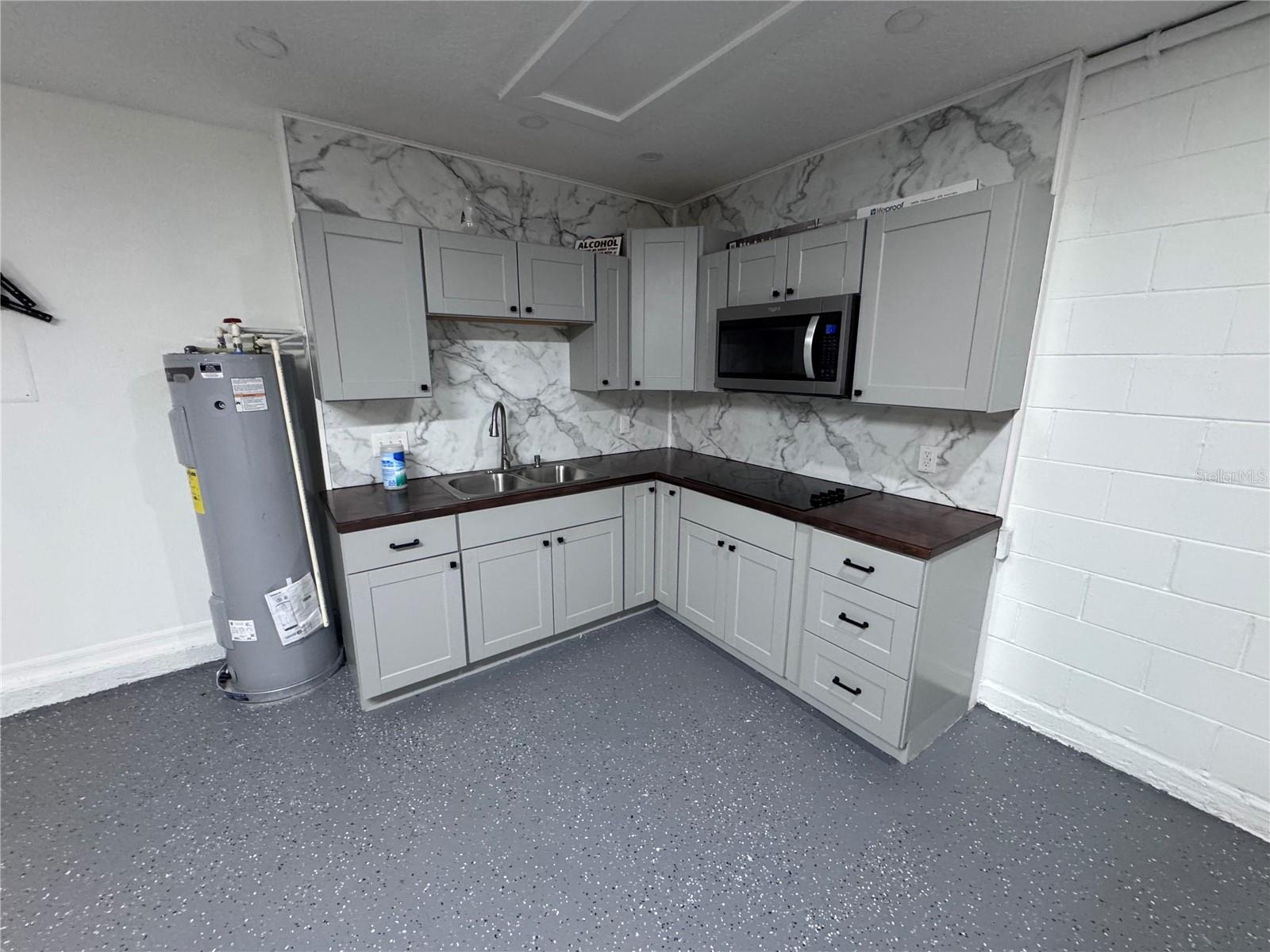 Image 62 of 63 For 4064 Sunny Day Way