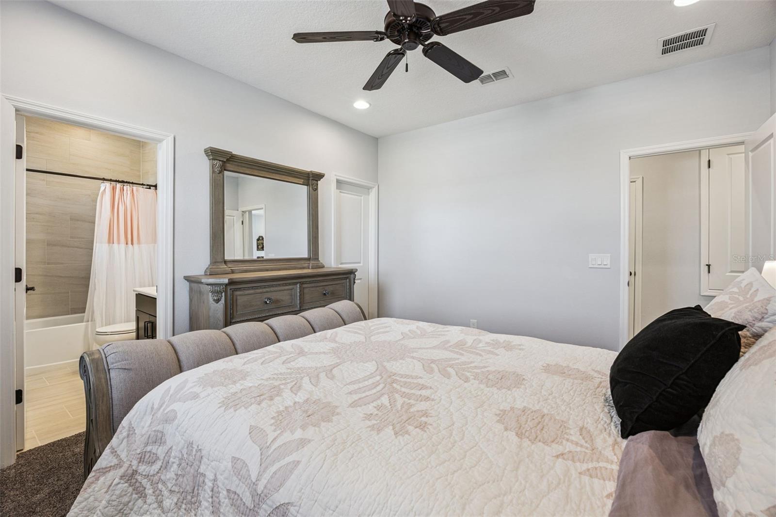 Image 34 of 53 For 10472 Petrillo Way