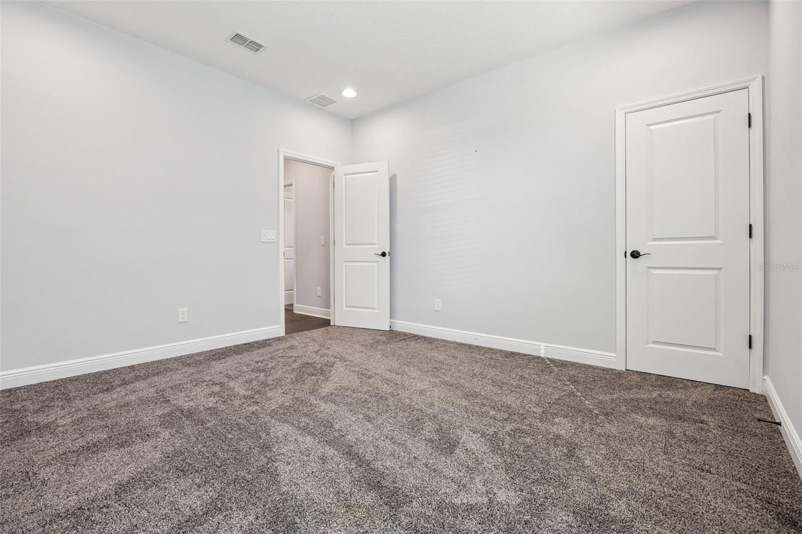 Image 36 of 53 For 10472 Petrillo Way