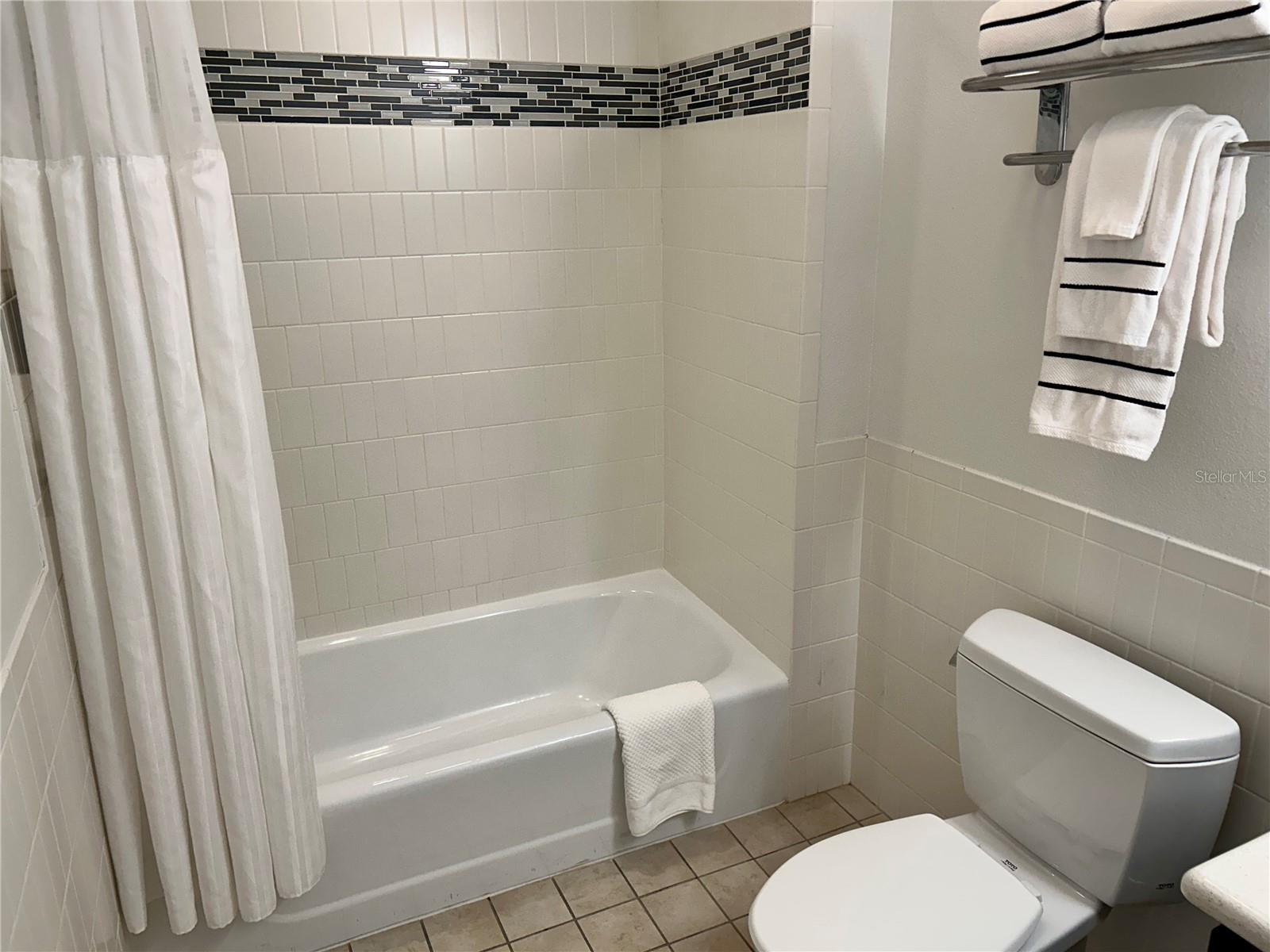 Image 14 of 17 For 225 Celebration Place 446