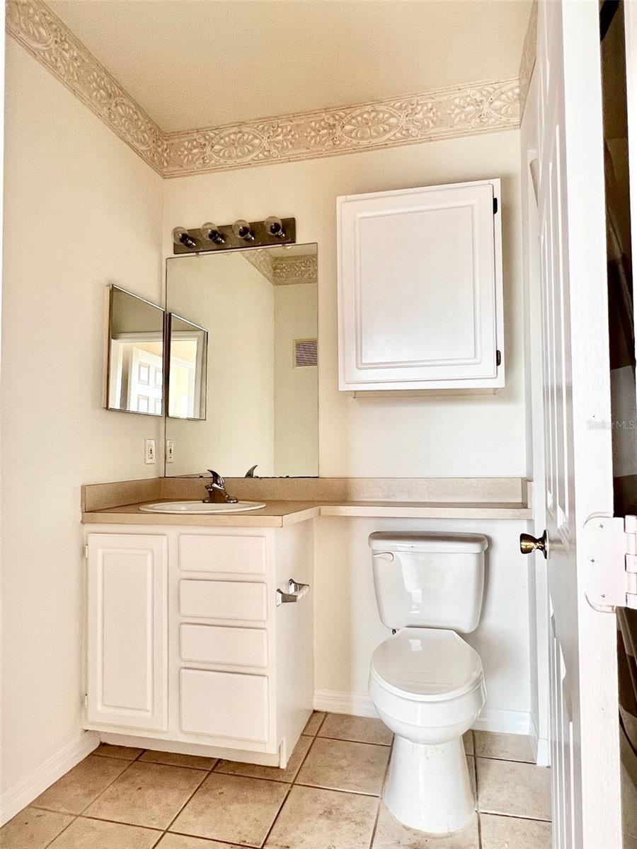 Image 13 of 27 For 8820 Dunes Court 304