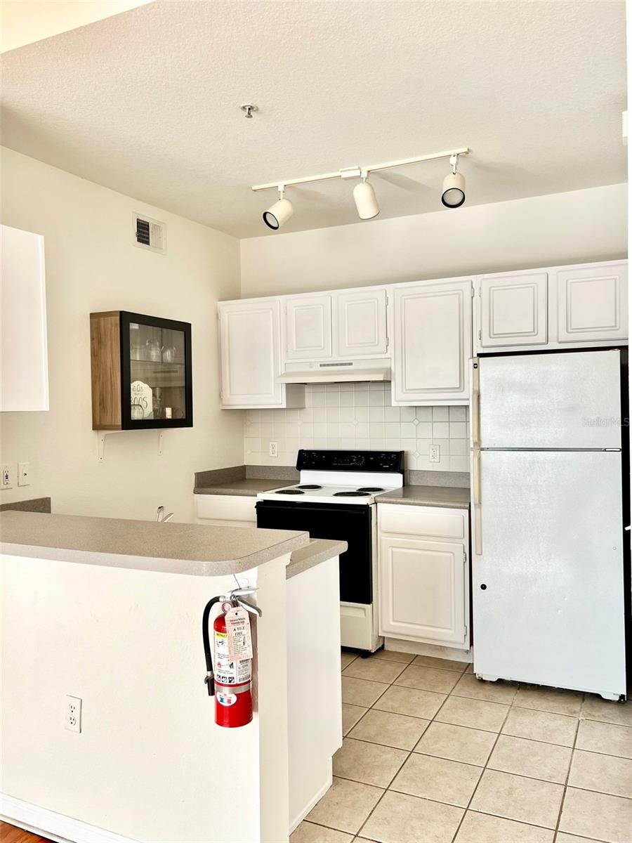 Image 7 of 27 For 8820 Dunes Court 304