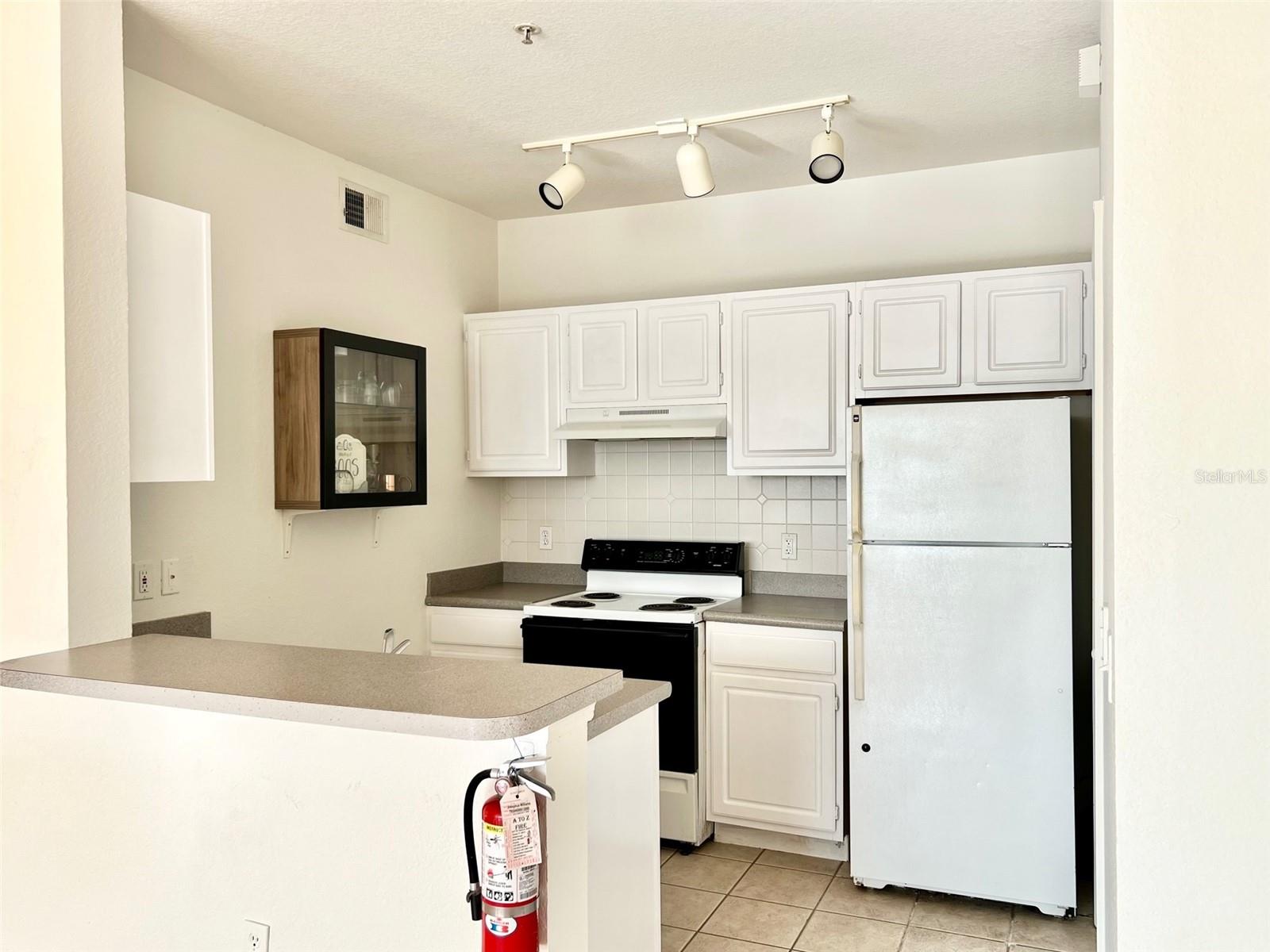 Image 8 of 27 For 8820 Dunes Court 304