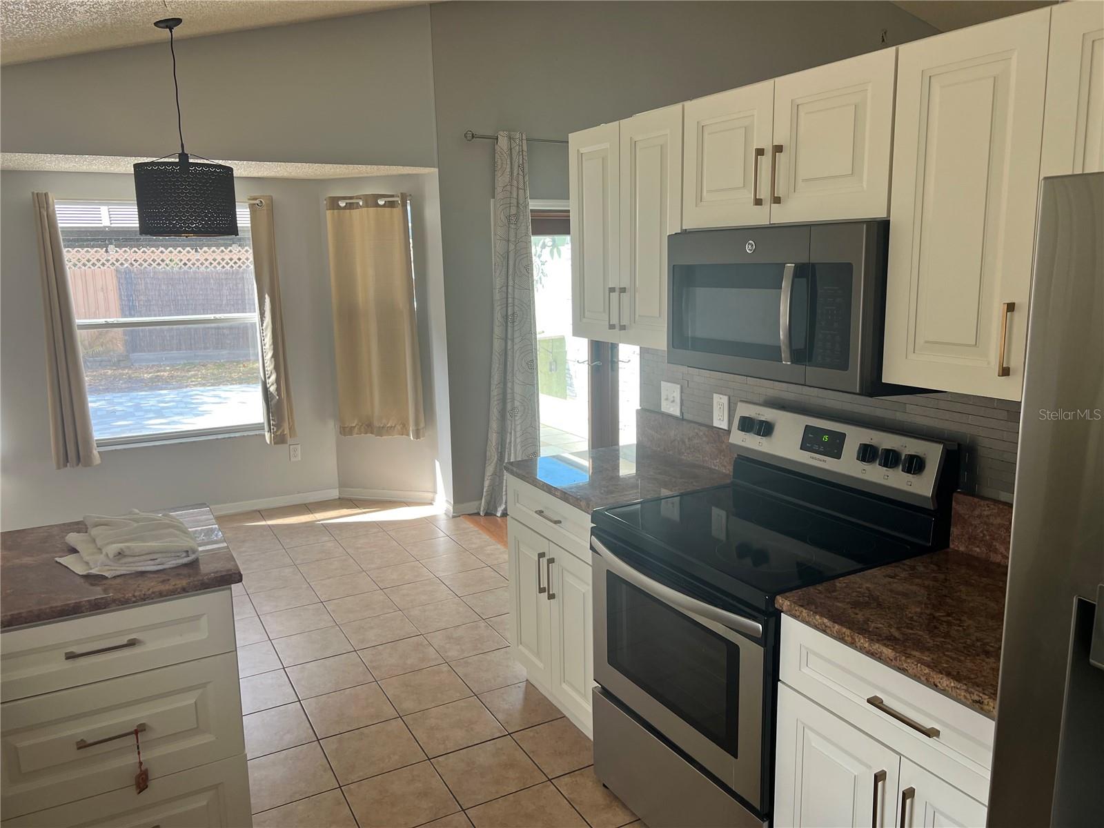 Image 9 of 16 For 11862 Hullbridge Court