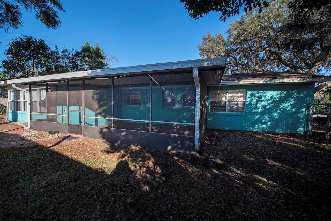 Image 28 of 29 For 640 Roberta Avenue