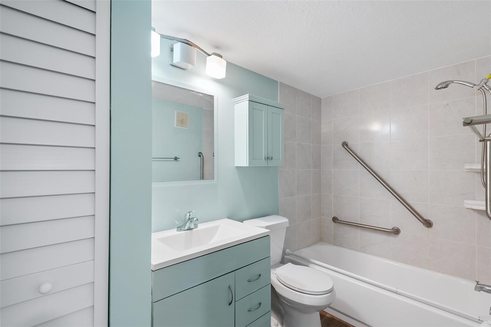 Image 8 of 8 For 555 62nd Street S 107