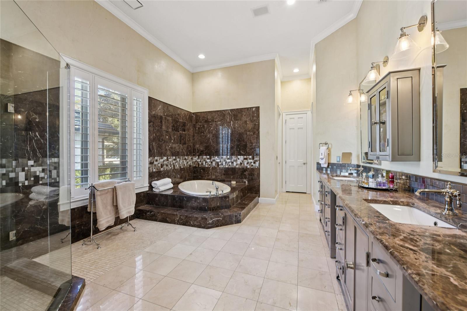 Image 28 of 73 For 5145 Latrobe Drive