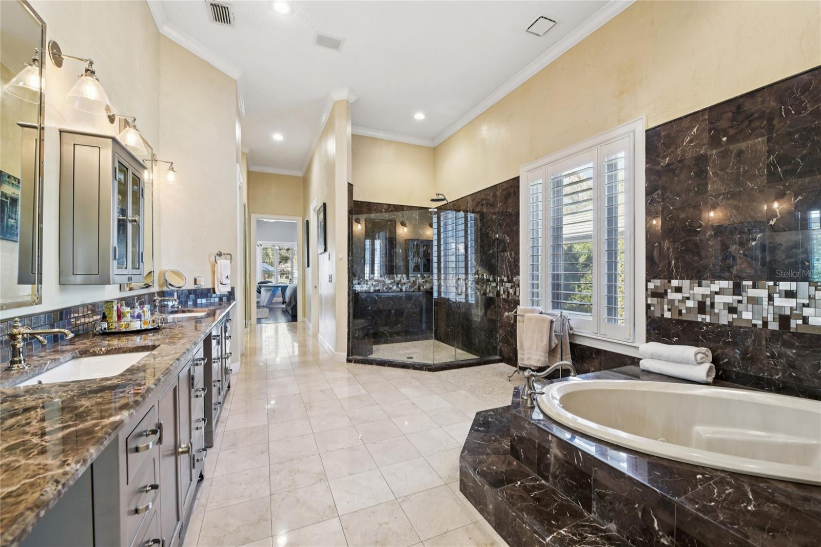 Image 29 of 73 For 5145 Latrobe Drive