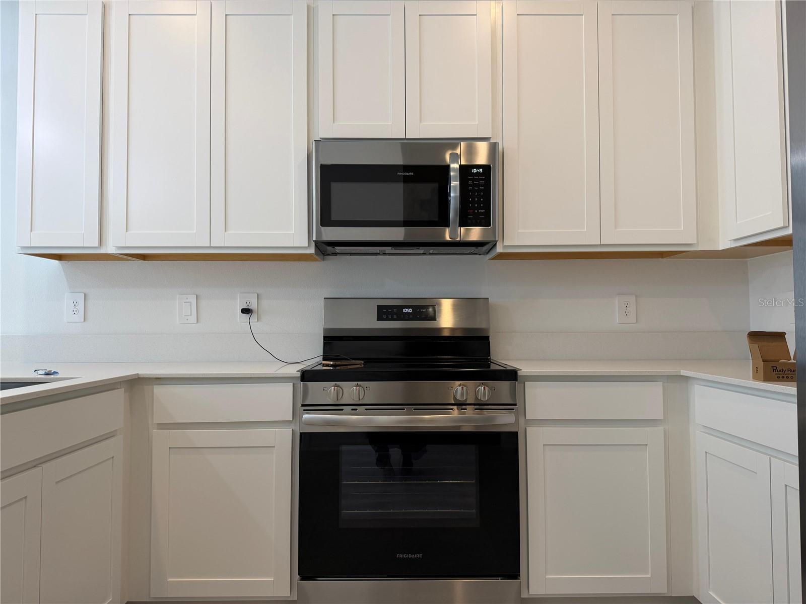 Image 6 of 19 For 2950 Savoir Avenue