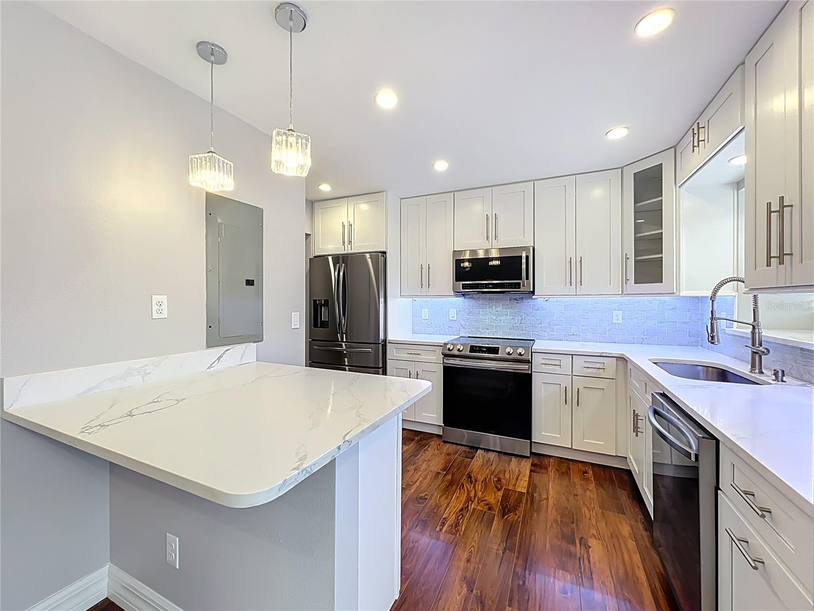 Image 10 of 52 For 200 Saint Andrews Boulevard 2504