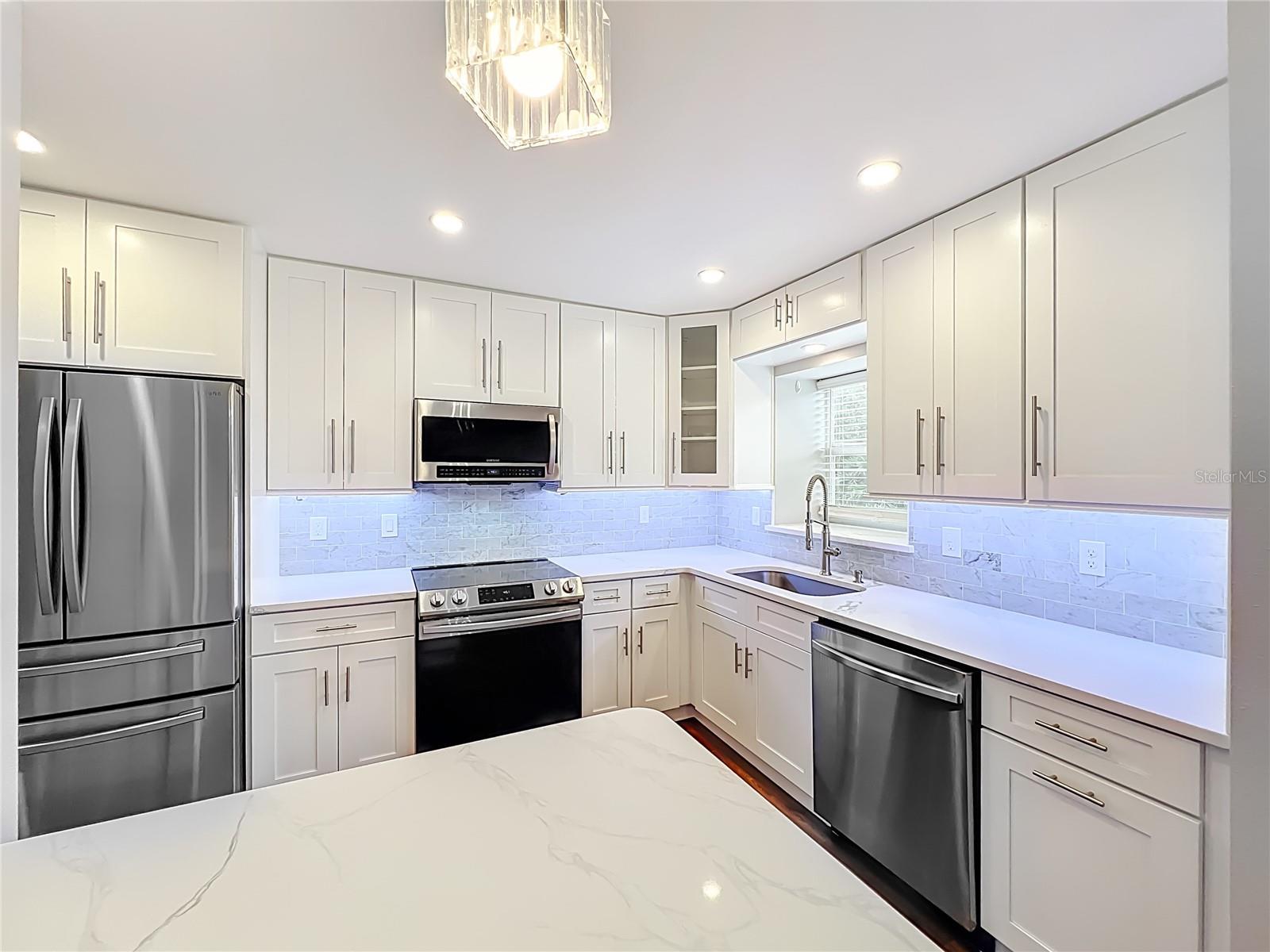 Image 11 of 52 For 200 Saint Andrews Boulevard 2504