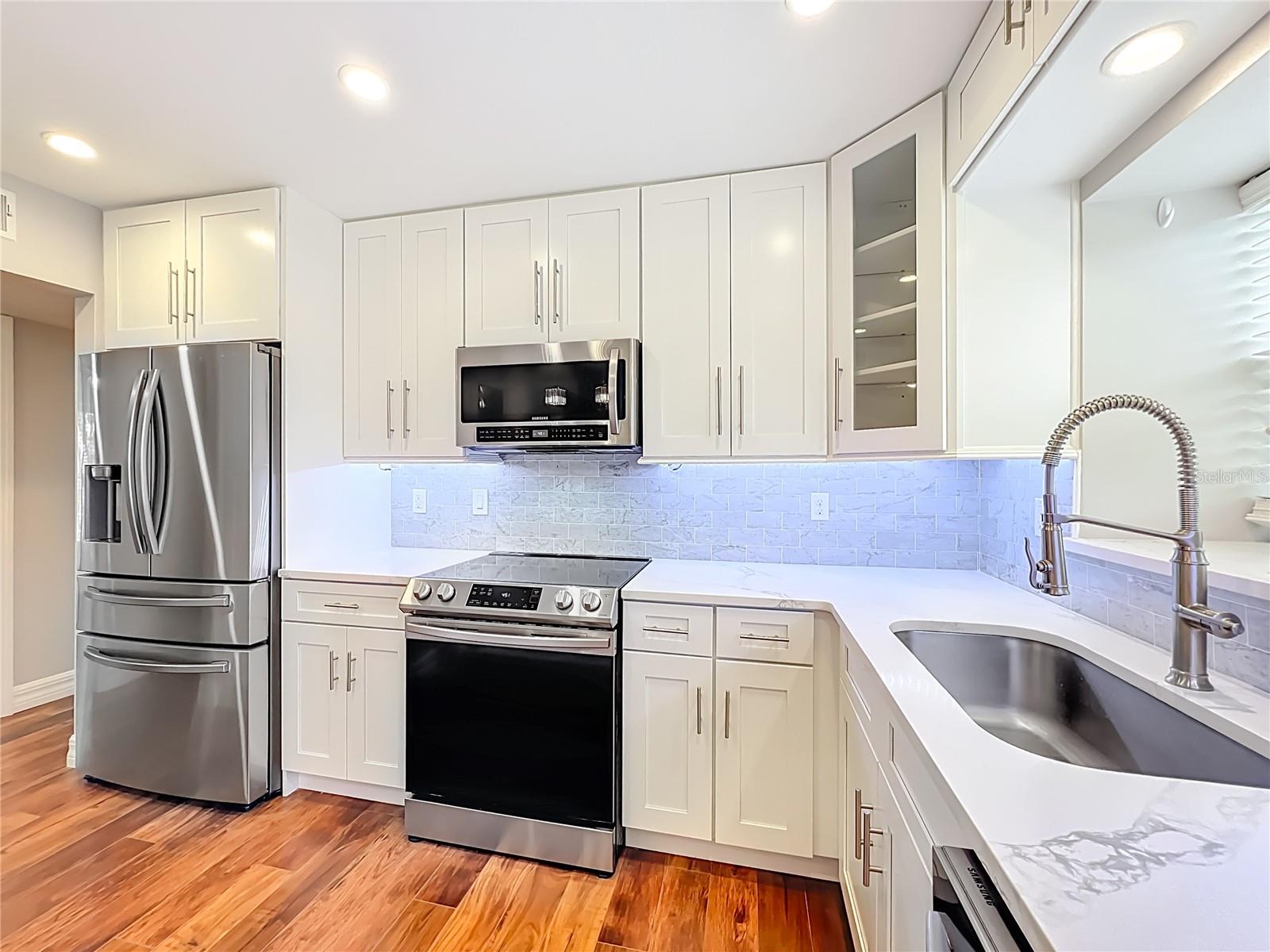 Image 12 of 52 For 200 Saint Andrews Boulevard 2504