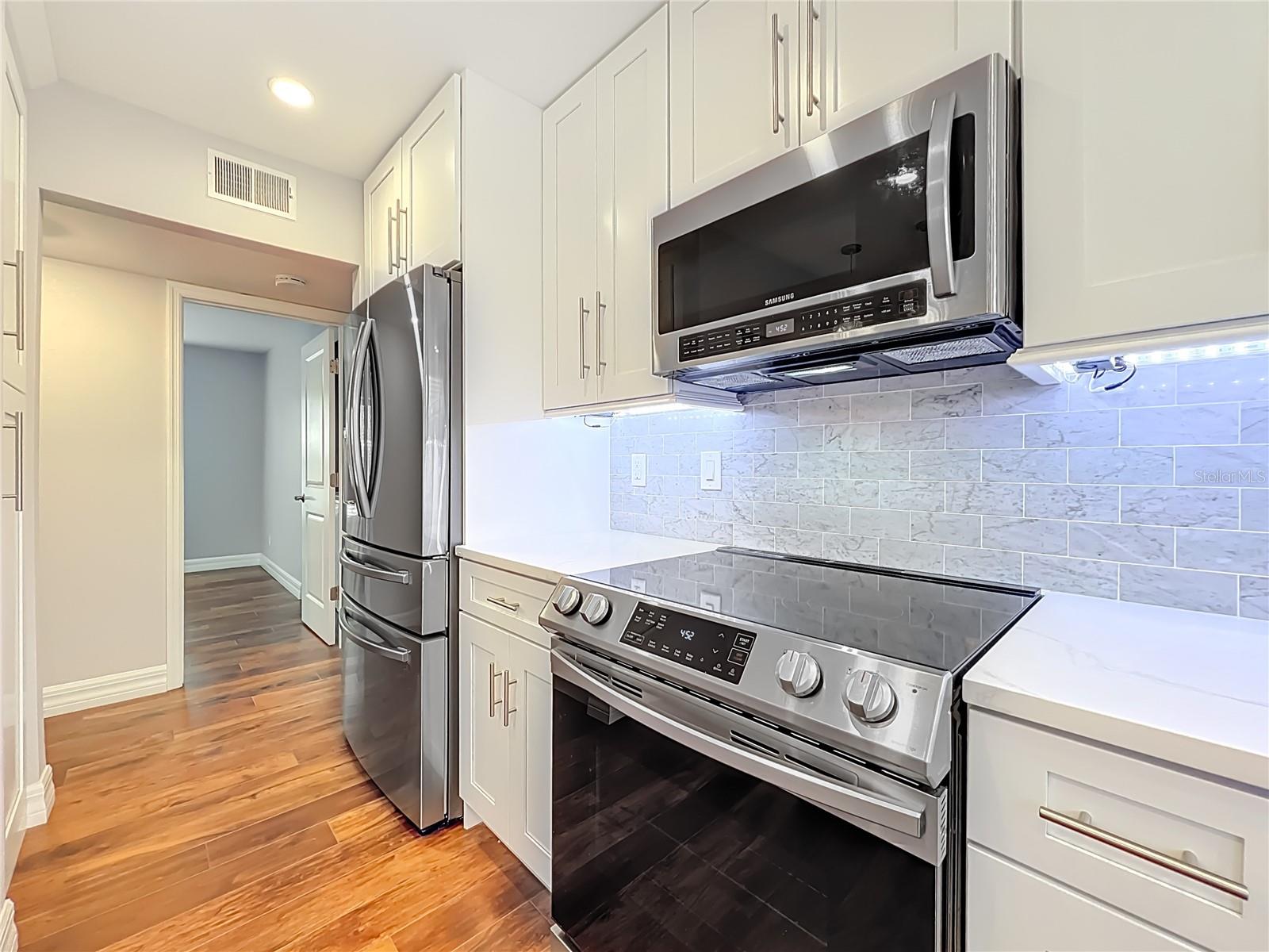 Image 14 of 52 For 200 Saint Andrews Boulevard 2504