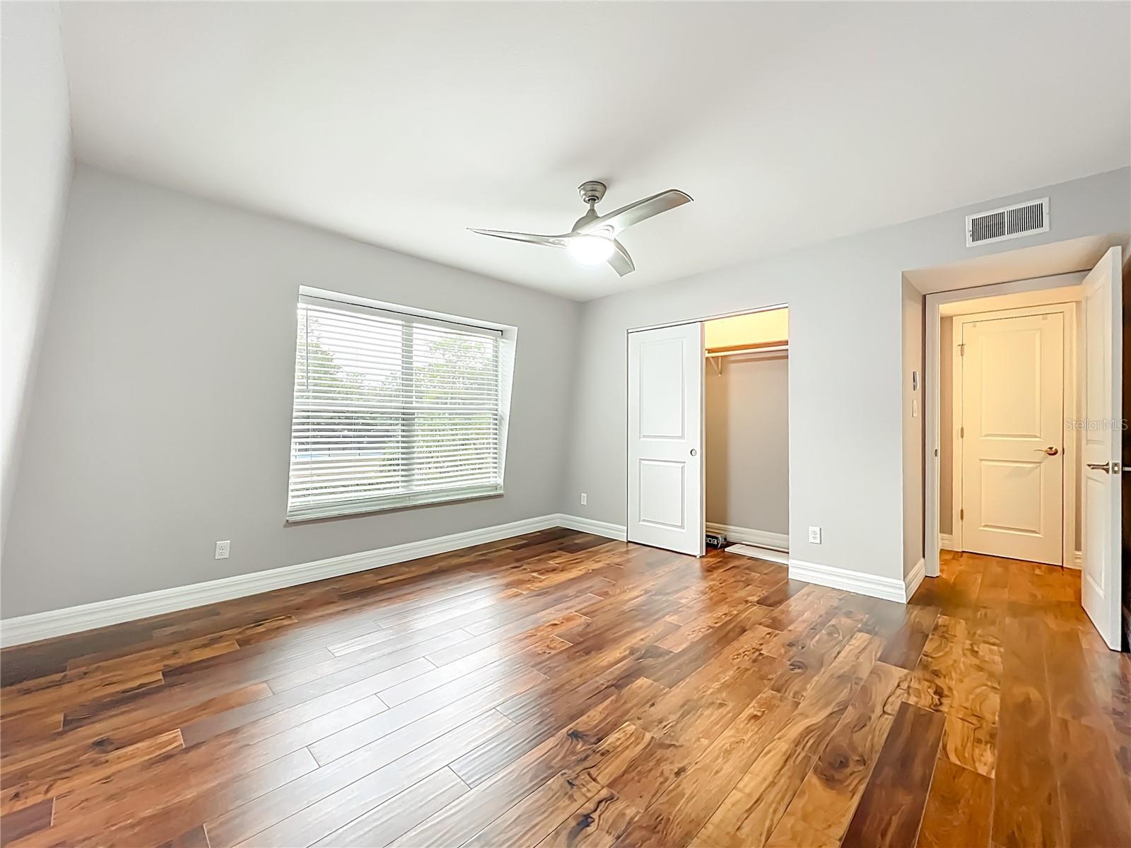 Image 29 of 52 For 200 Saint Andrews Boulevard 2504