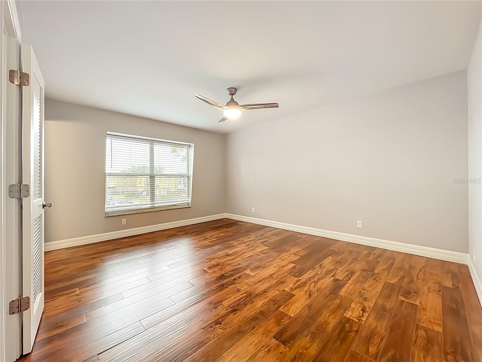 Image 33 of 52 For 200 Saint Andrews Boulevard 2504