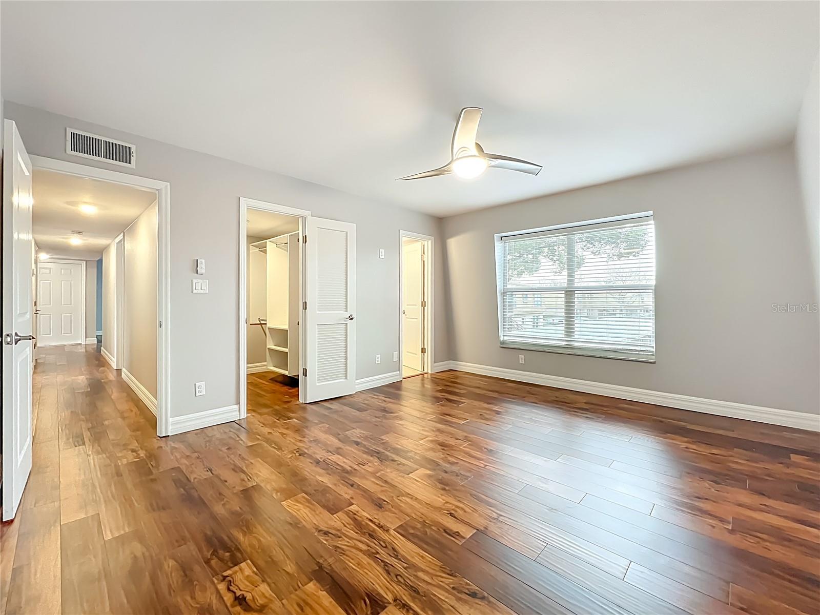 Image 34 of 52 For 200 Saint Andrews Boulevard 2504