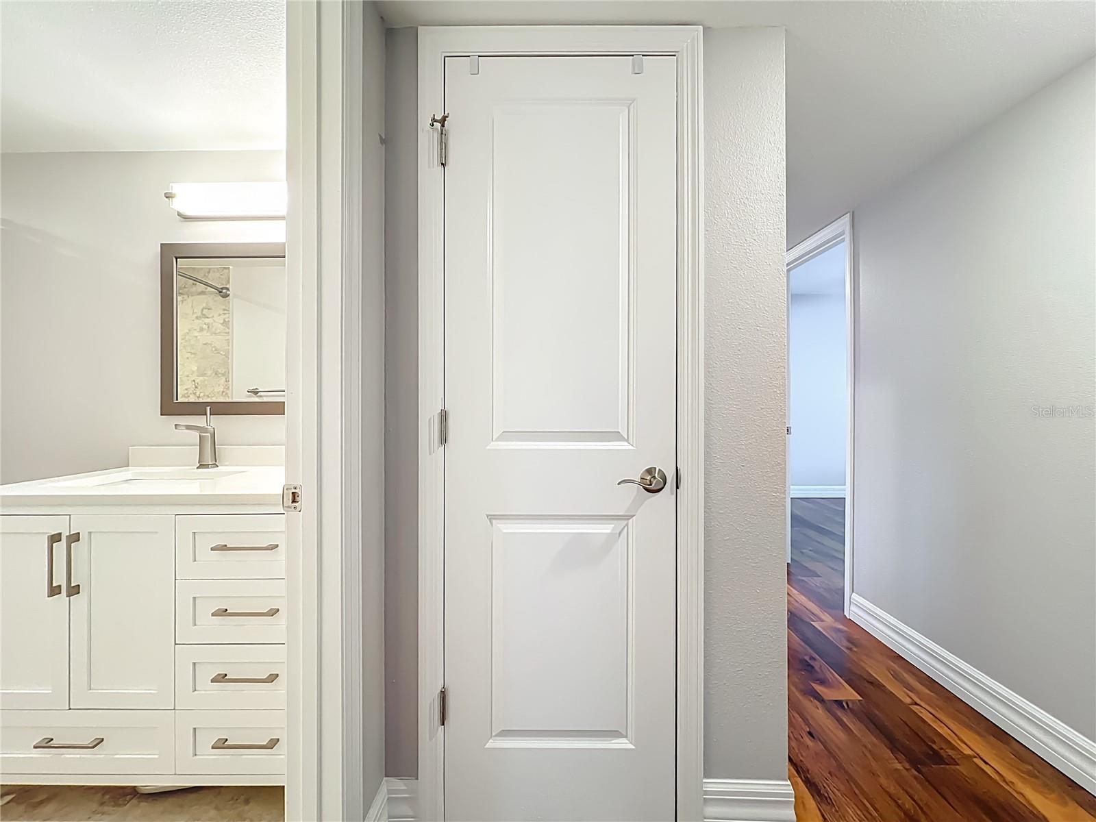 Image 39 of 52 For 200 Saint Andrews Boulevard 2504