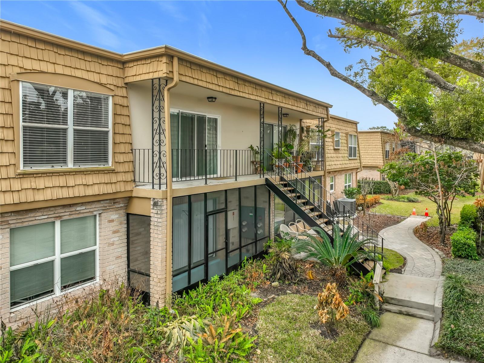 Image 44 of 52 For 200 Saint Andrews Boulevard 2504