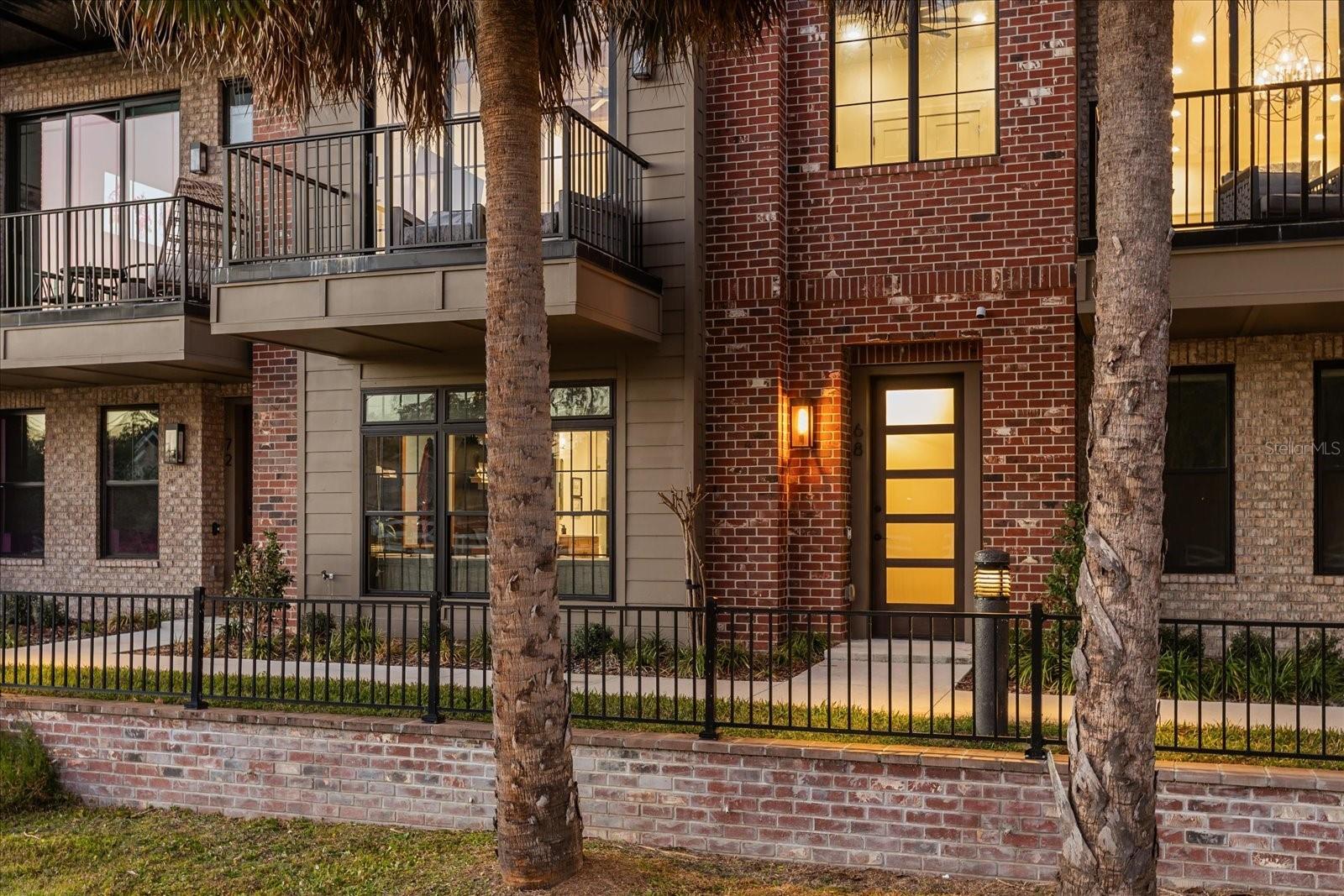 Image 2 of 61 For 68 Park Avenue