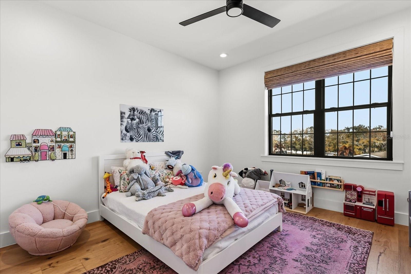 Image 40 of 61 For 68 Park Avenue