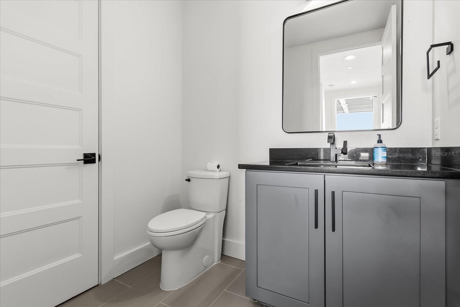 Image 49 of 61 For 68 Park Avenue