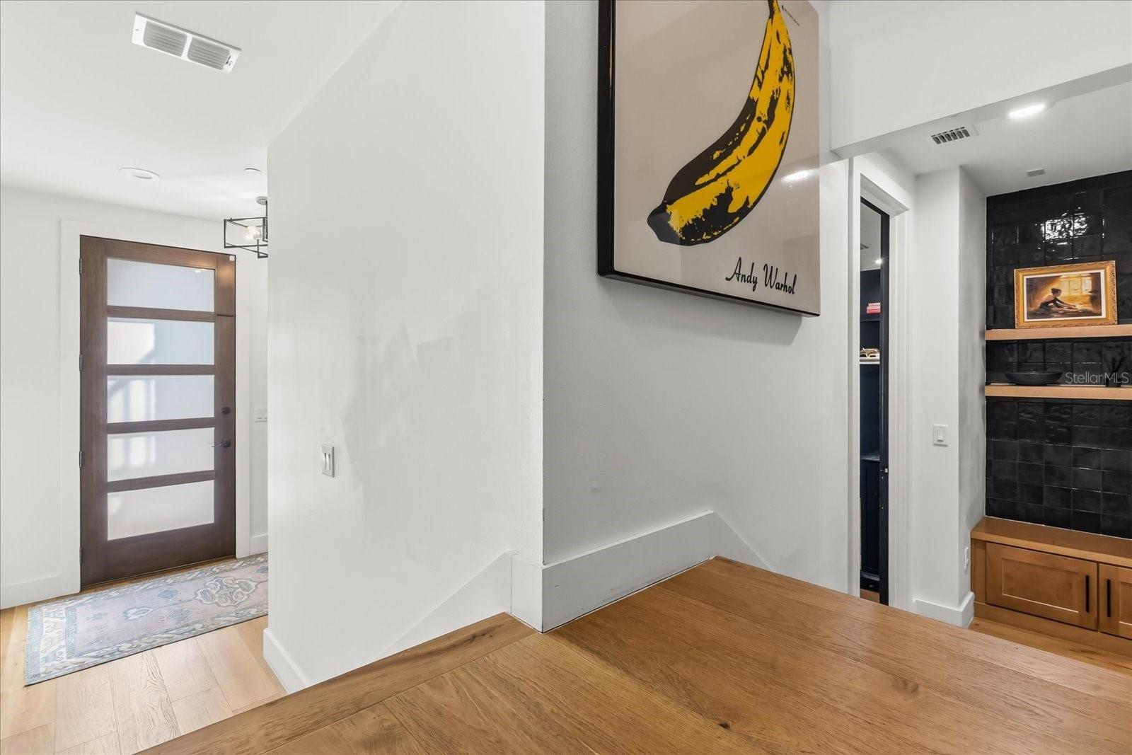 Image 9 of 61 For 68 Park Avenue