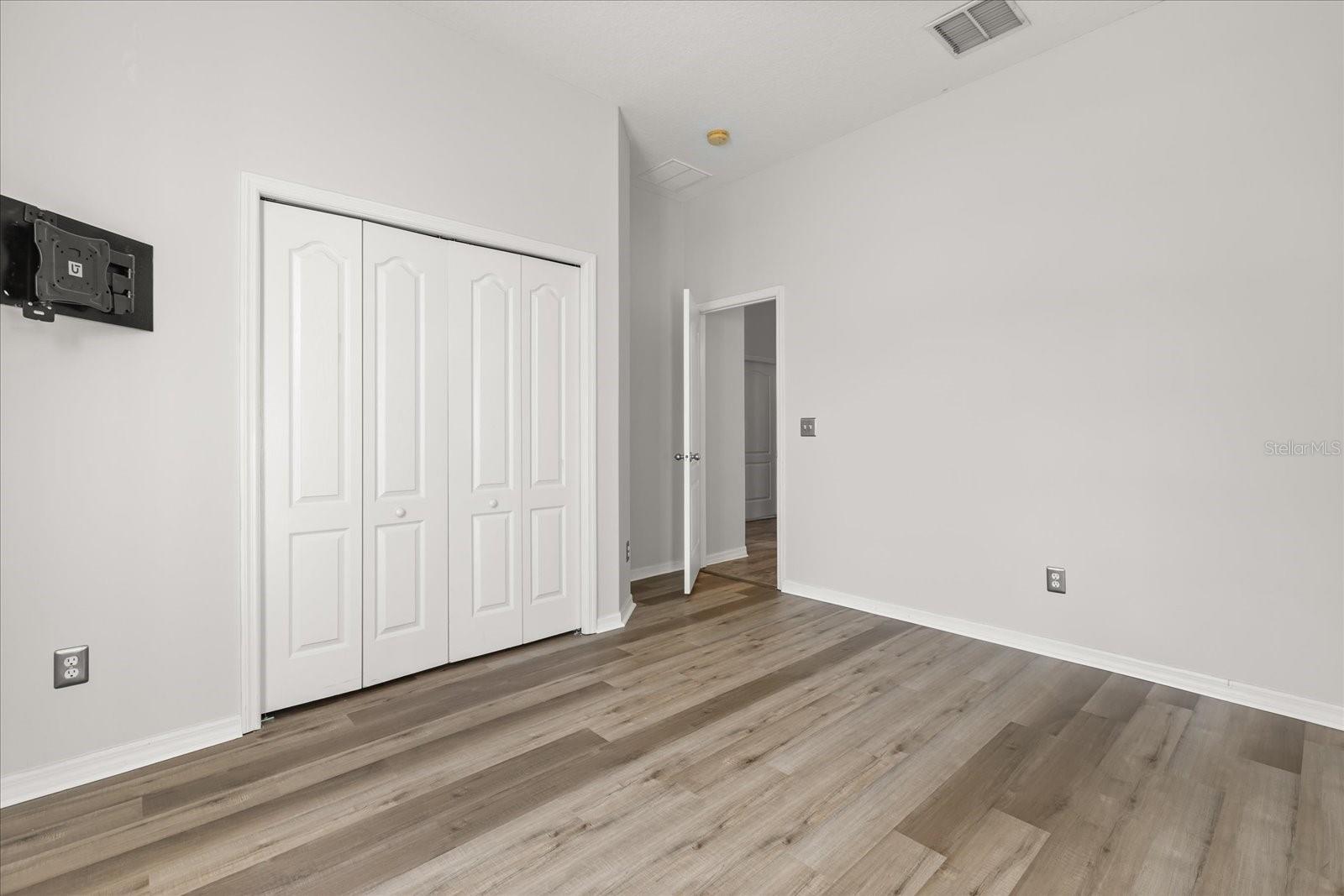 Image 26 of 58 For 957 Tuscan Hills Boulevard