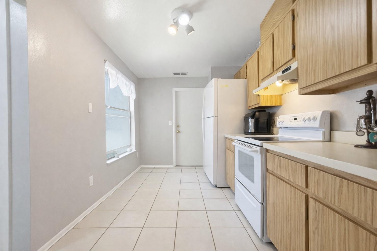 Image 15 of 28 For 177 Hill Street