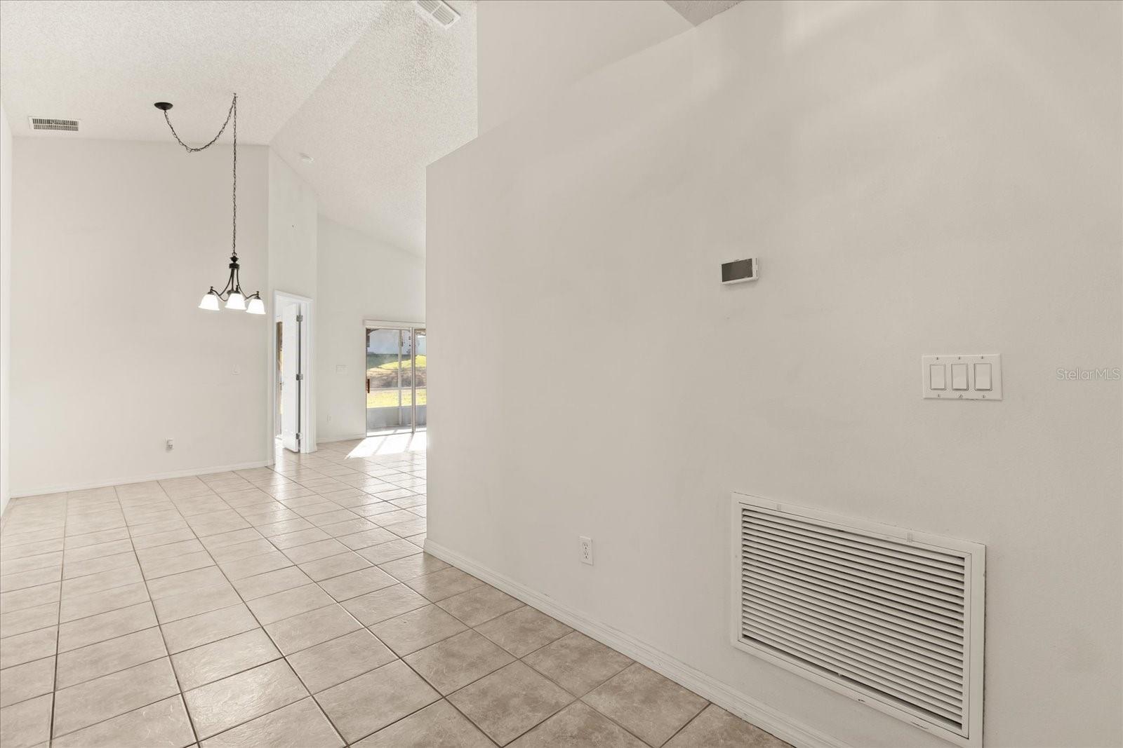 Image 10 of 37 For 3577 Rollingbrook Street