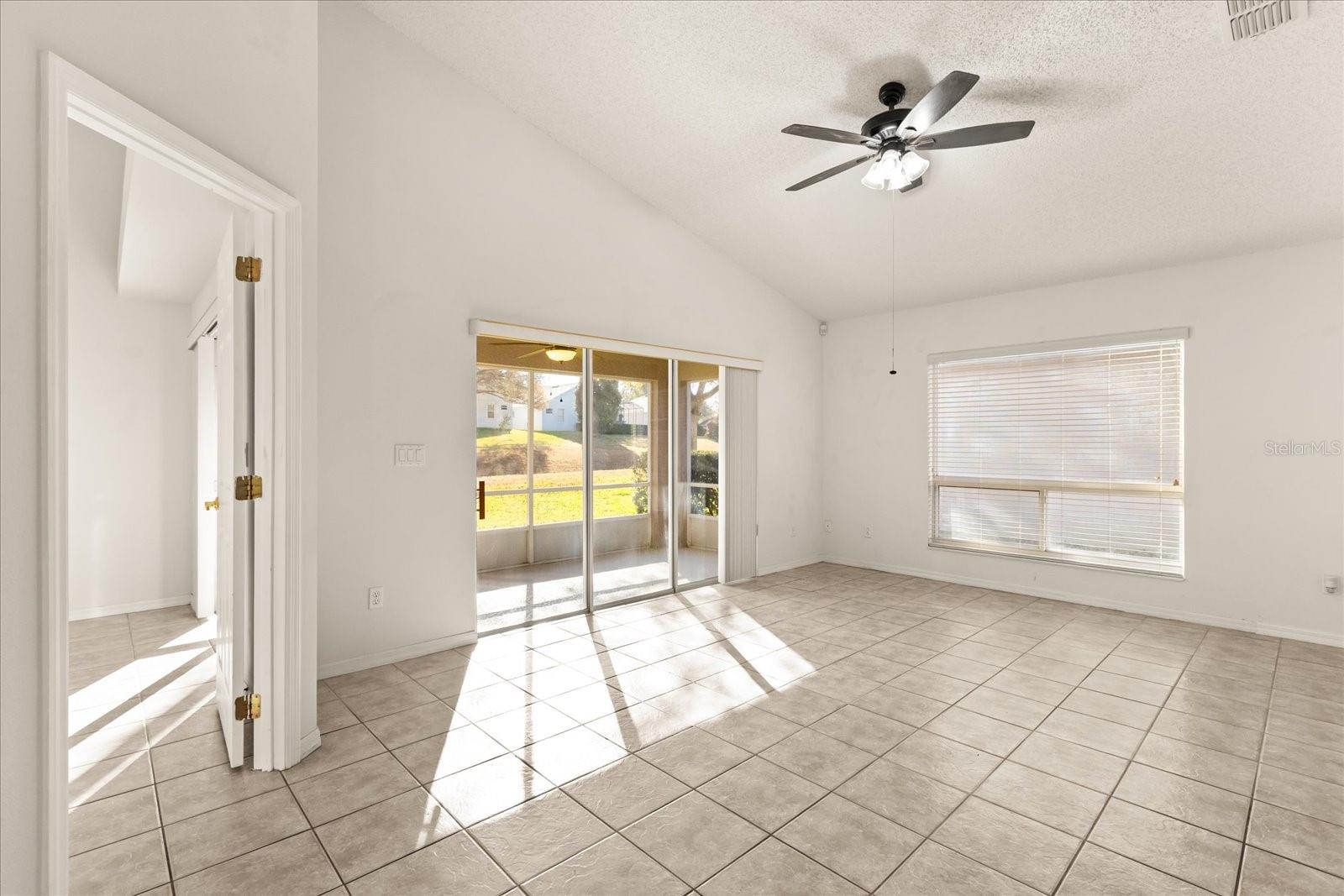 Image 16 of 37 For 3577 Rollingbrook Street