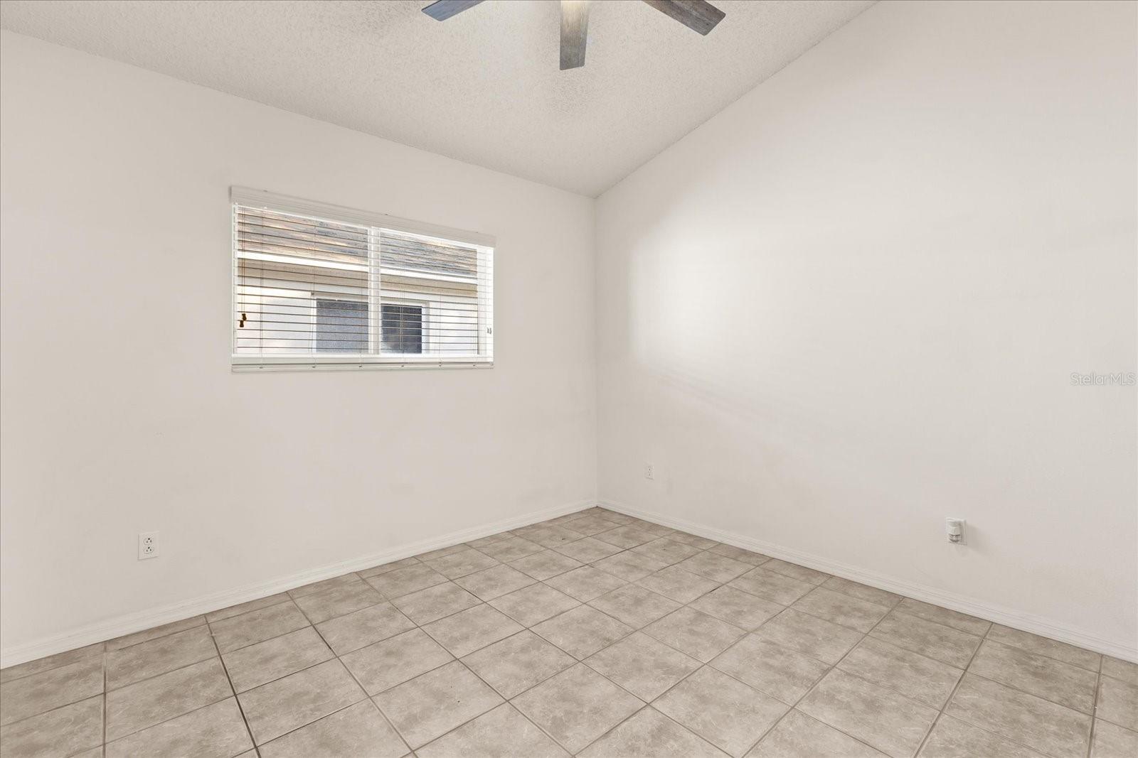 Image 27 of 37 For 3577 Rollingbrook Street